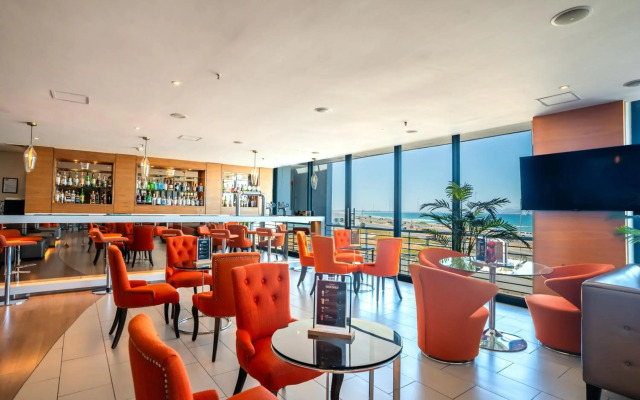 Blaauwberg Beach Hotel