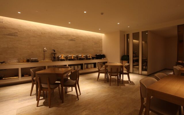 Ji Hotel Shanghai Xujiahui Tianyaoqiao Road
