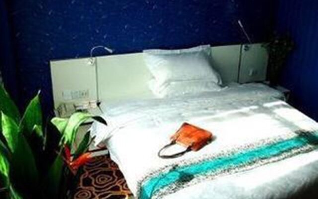 Super 8 Hotel (Suzhou Shilu Shantang Street)