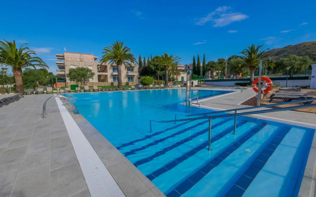 Rescator Resort 325 in Roses