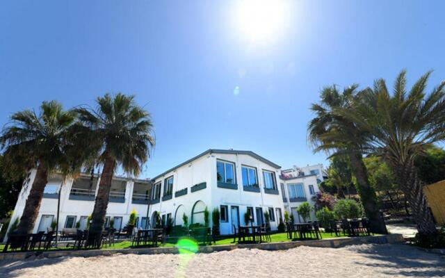 Eles Boutique Hotel & Beach