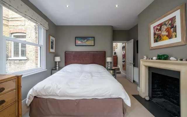 Modern flat near Battersea Park
