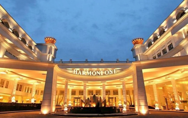 Harmoni One Convention Hotel & Service Apartments