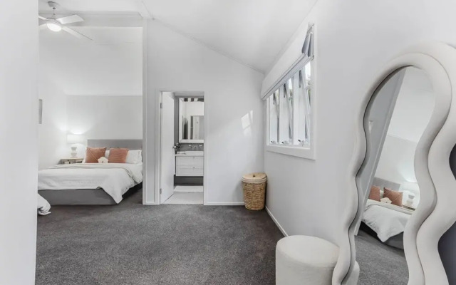 Hamptons White House