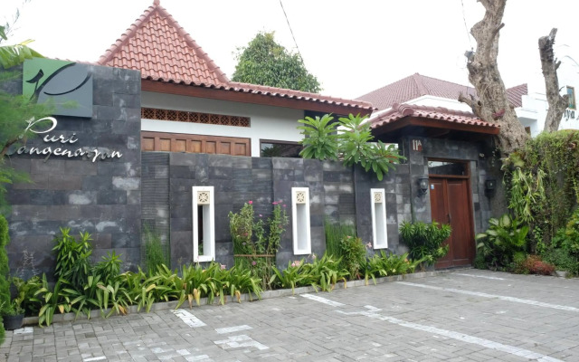 Puri Langenarjan Guest House