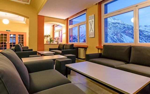 Arosa Mountain Lodge