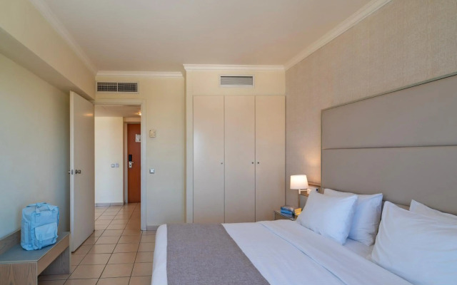Athineon Hotel