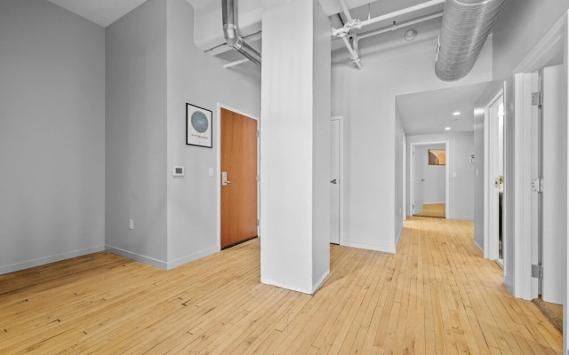 FRONTDESK 1014 Fifth Ave Apts Uptown Pittsburgh