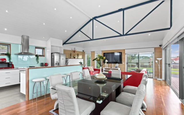 Bliss on the Bay Upstairs