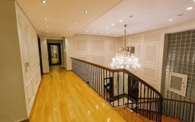 ALSAWAH Elite 5BR Retreat with Private Pool in Green Heights