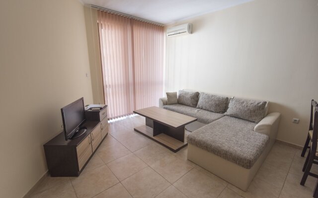 Apollon Complex Apartment