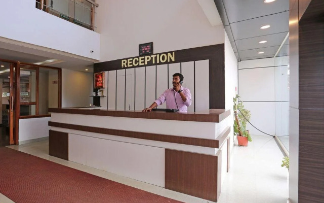 Hotel Le Comforts By OYO Rooms