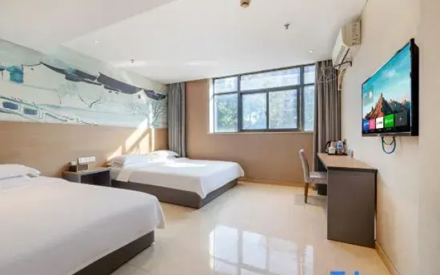 Longxiang Hotel (Shanghai Jinshan Wanda Plaza)