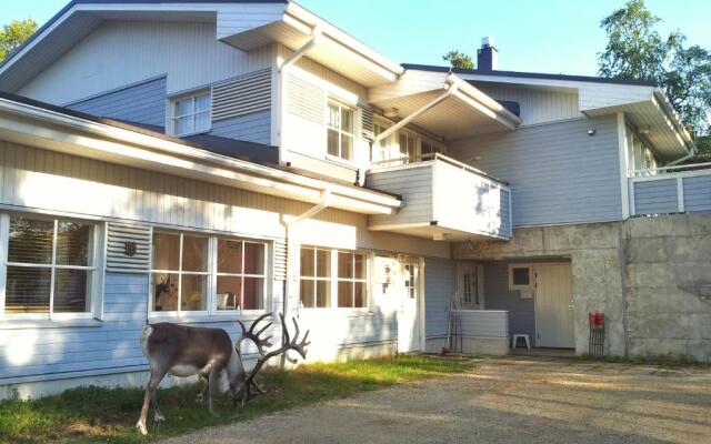 Kuukkeli Apartments