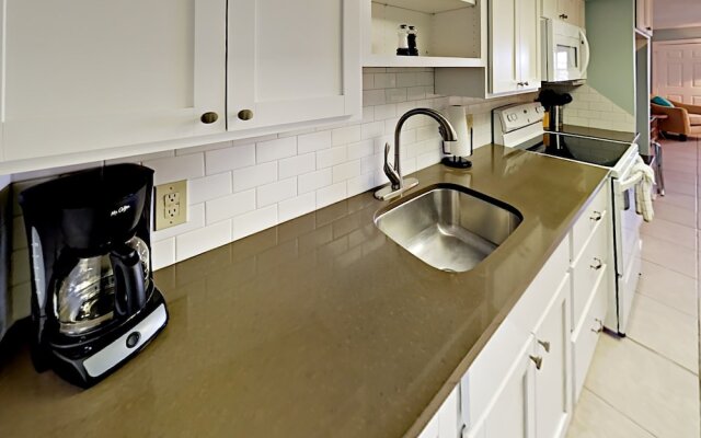 111 Sea Breeze - 1 Br Condo
