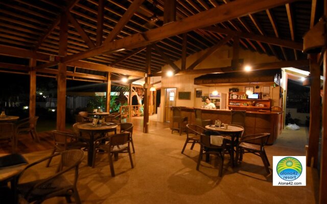 Alona42 Resort