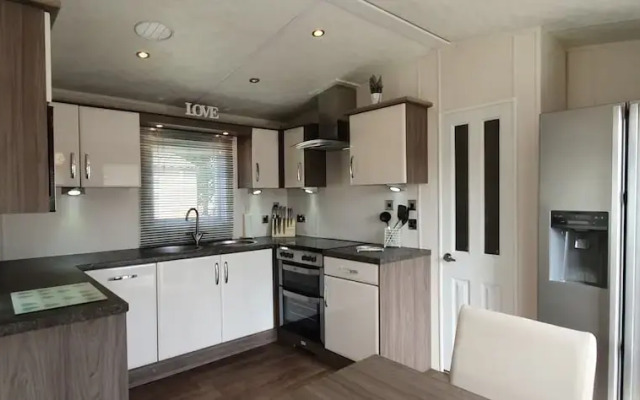 Home From Home Caravan in Lowestoft