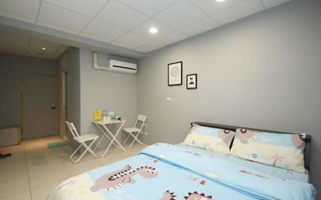 Wei Yang Light Travel