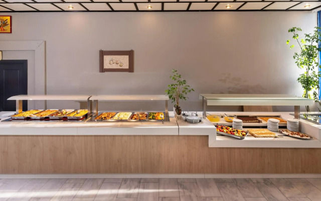 Hotel Kathrin Beach