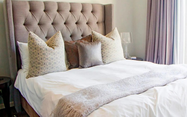 Canterbury Square Apartments