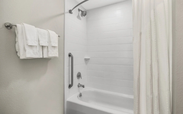 Holiday Inn Express Hotel & Suites Hardeeville - Hilton Head