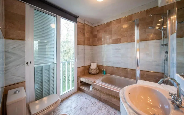 B&B Arena Sevilla