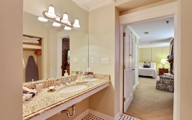 The Presidents' Quarters Inn