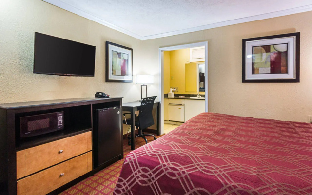 Econo Lodge West Dodge Omaha