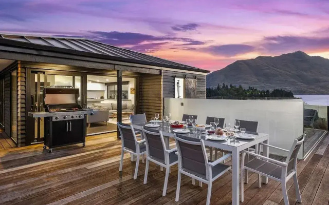 Lakeside Luxury on Suburb Street