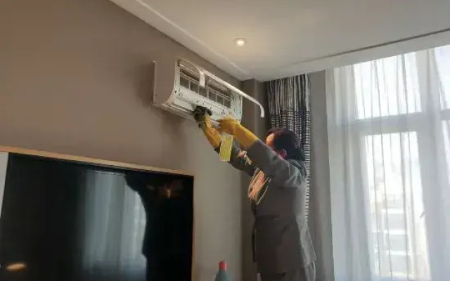 Homeinn Hotel (Xuchang Bayi Road Fat Donglai Angel City)