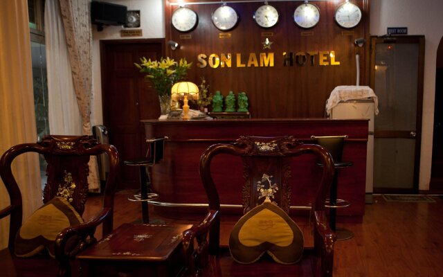 Son Lam Hotel