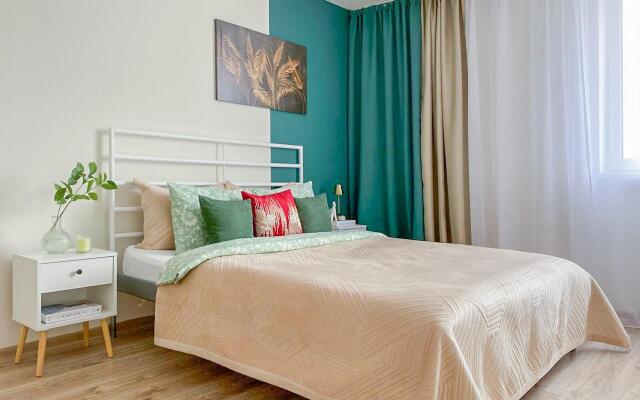 БТВ Апартс на улице Рощинская