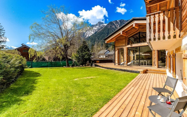 Chalet Fortuna a Jewel in Central Chamonix