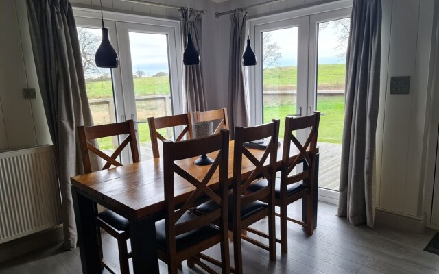 Charming 3-bed Lodge in Bury Saint Edmunds