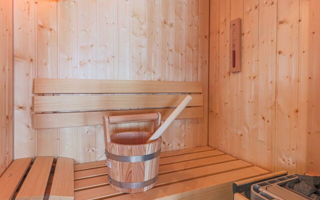 Luxury Villa in Ellmau With Jacuzzi