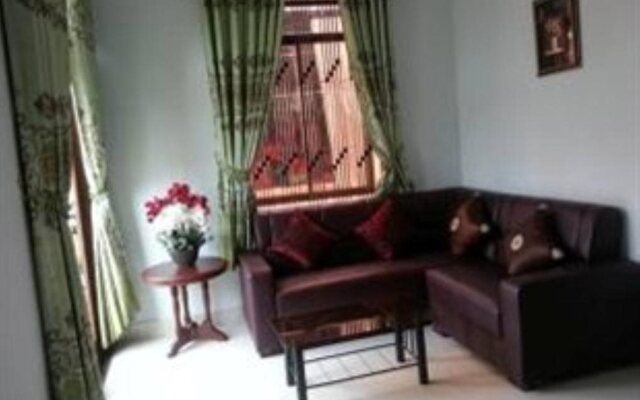 Golden Bridge Guest House