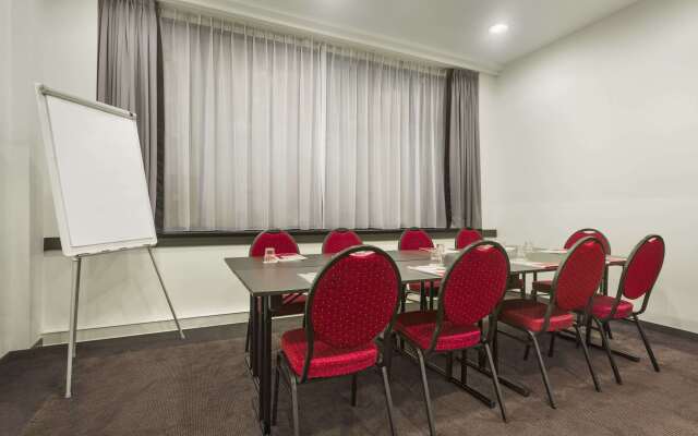 B&B HOTEL Brussels East Woluwe