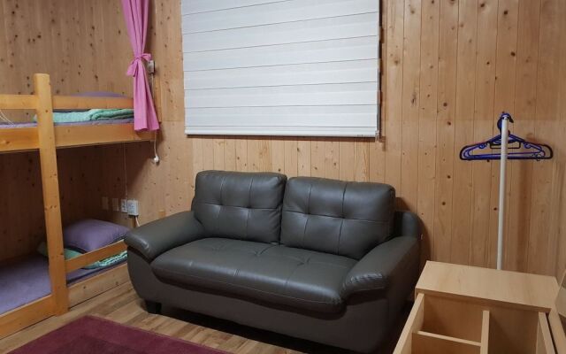 Woljeong view Guesthouse - Hostel