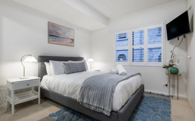 Riverside 2-bed Apartment With Balcony & Parking – Guest Rooms – Melbourne