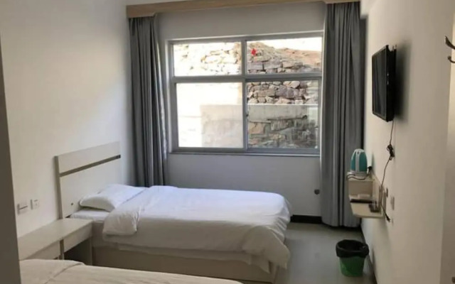 Pingshun Fuya Fengqing Hotel