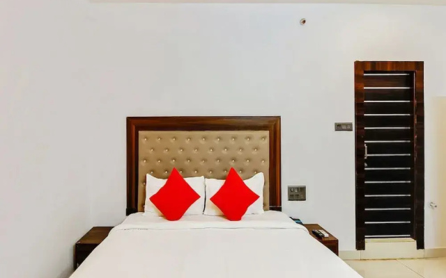 OYO 29131 Hotel MN Grand