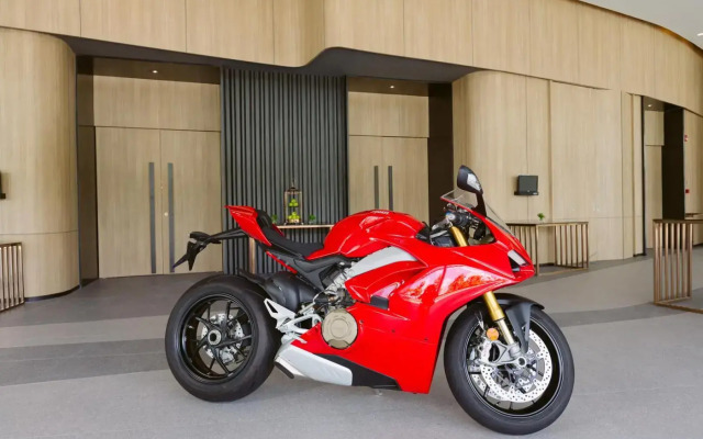 Modena by Fraser Buriram