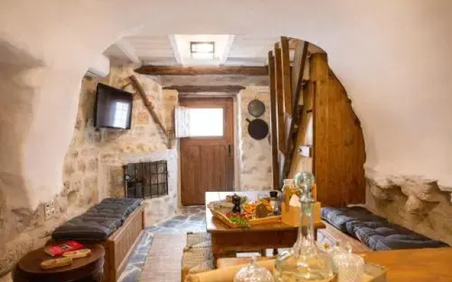 Dandy Villas Mani - Old Tower House - Fireplace - Pool