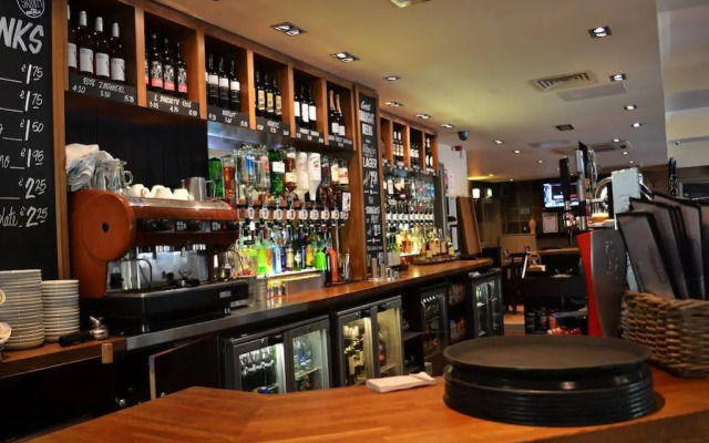 Abbey Inn