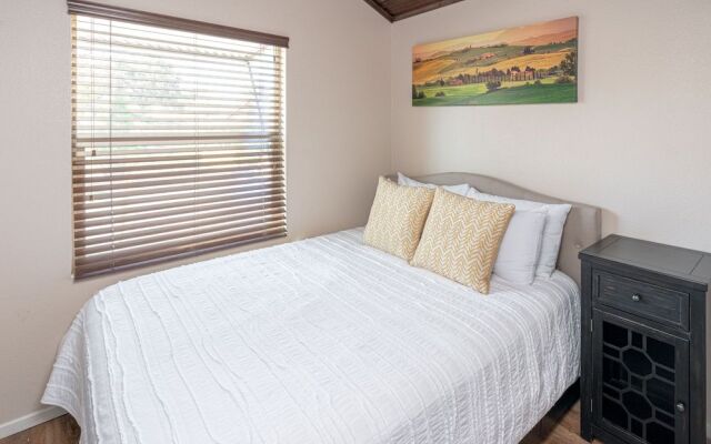 Cava Robles RV Resort