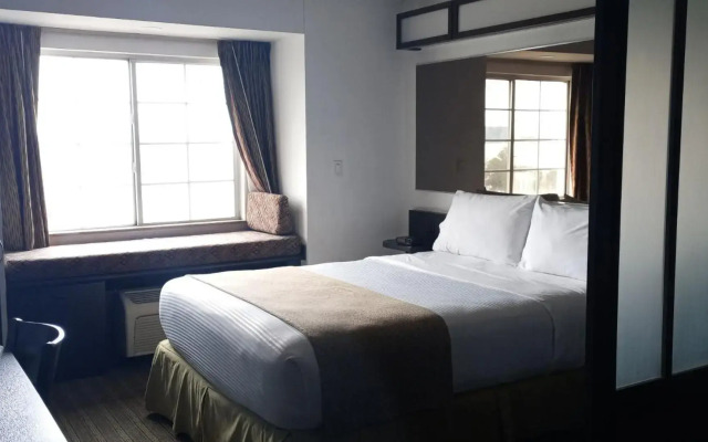 Microtel Inn & Suites by Wyndham Toluca