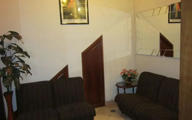 Hotel Plaza Bolognesi
