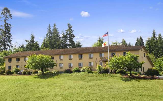 Super 8 by Wyndham Port Angeles at Olympic National Park Hotel