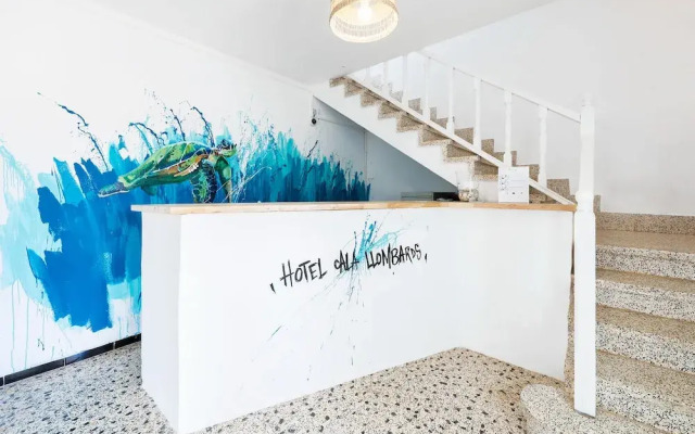 Hostal Cala Llombards