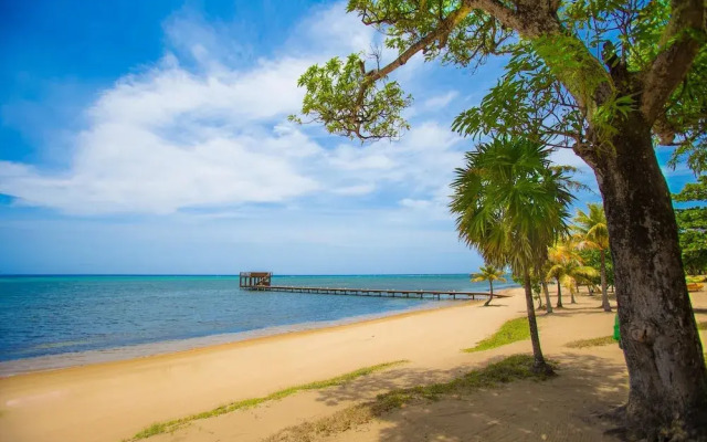 Tortuga Terrace-43 Lawson Rock 3 Bedroom Home by RedAwning